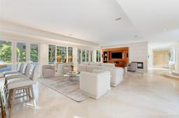 Picture of 10985 Old Cutler Rd, Coral Gables, FL 33156