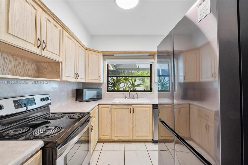 Picture of 3540 E Glencoe St, Miami FL 33133
