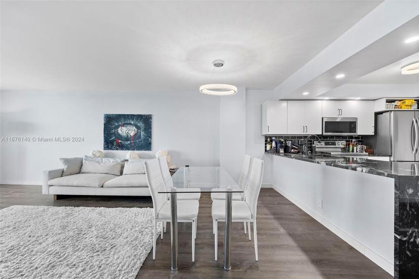 Picture of 437 Golden Isles Dr # 5J, Hallandale Beach FL 33009