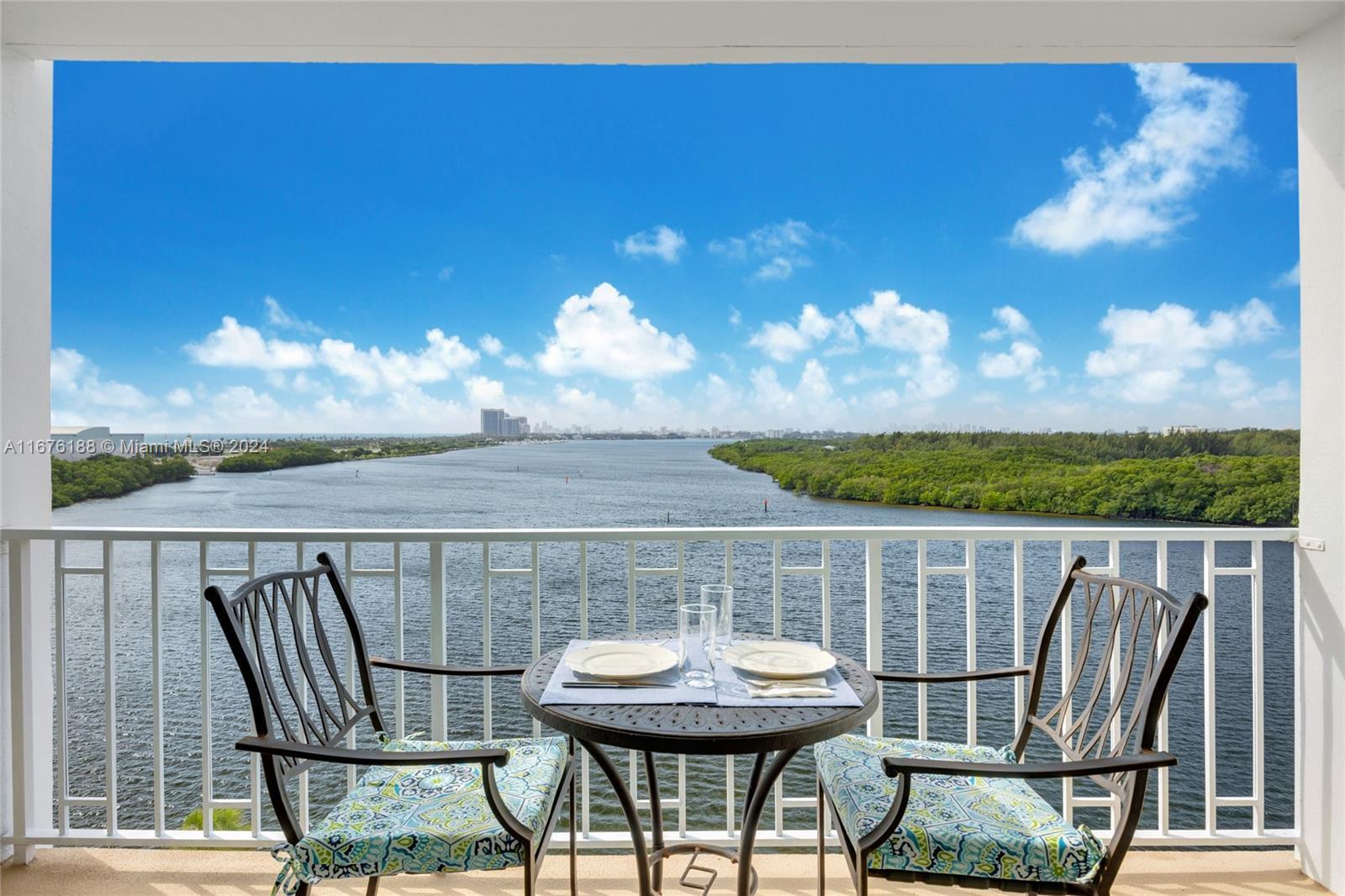 Picture of 500 Bayview Dr # 926, Sunny Isles Beach, FL 33160