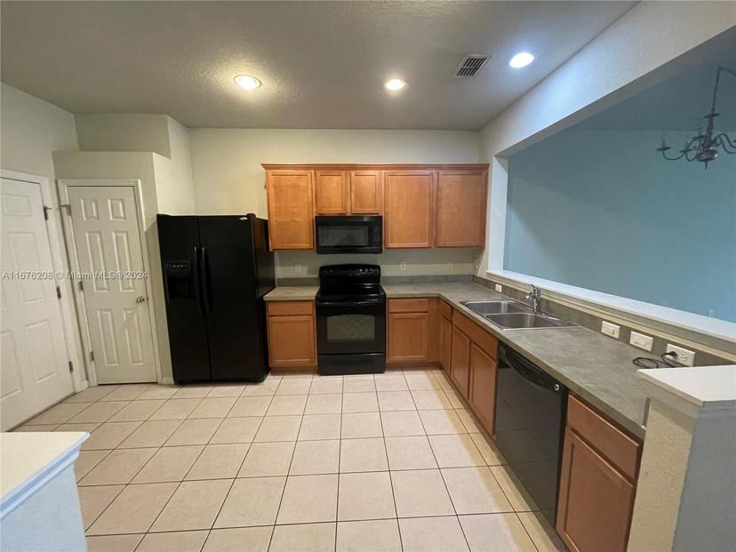 Picture of 4425 SW 52 Cir # 102, Ocala FL 34474