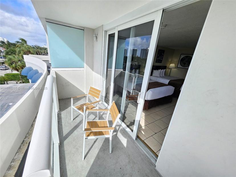 Picture of 19201 Collins Ave # 237, Sunny Isles Beach FL 33160