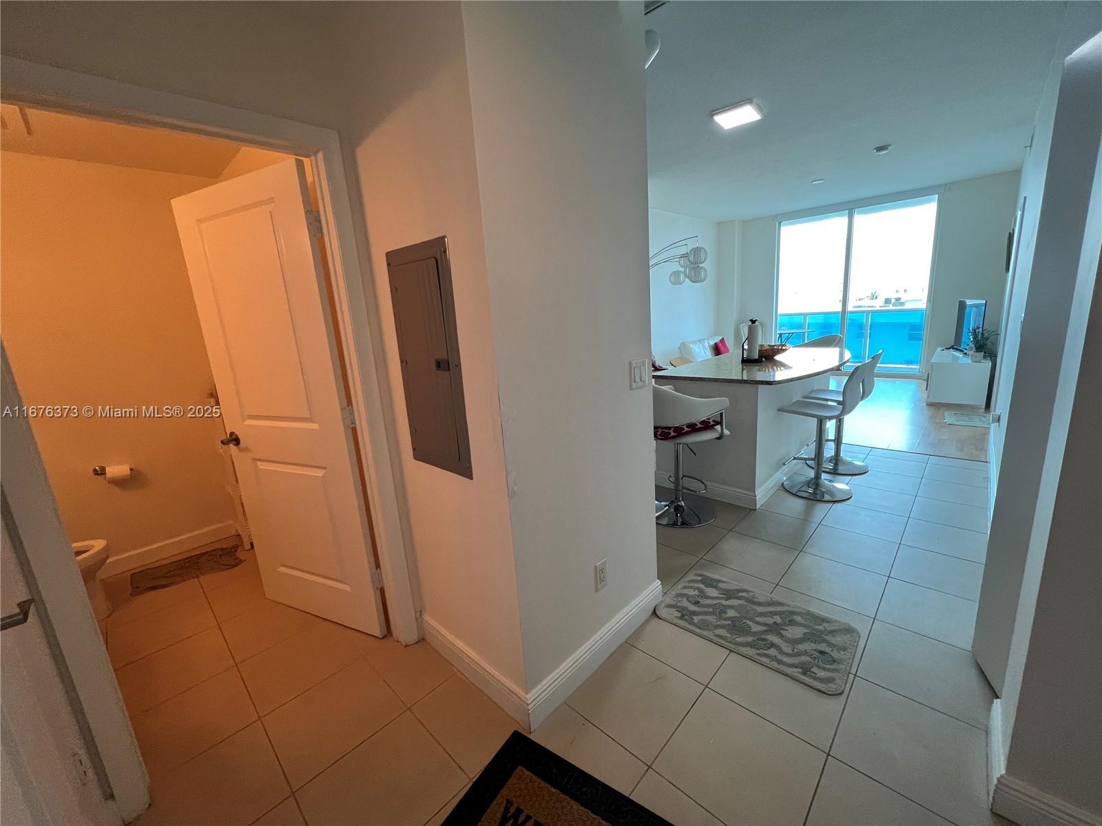 Picture of 1945 S Ocean Dr # 411, Hallandale Beach, FL 33009