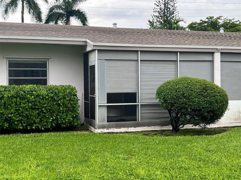 Picture of 700 Layne Blvd # 124, Hallandale Beach FL 33009