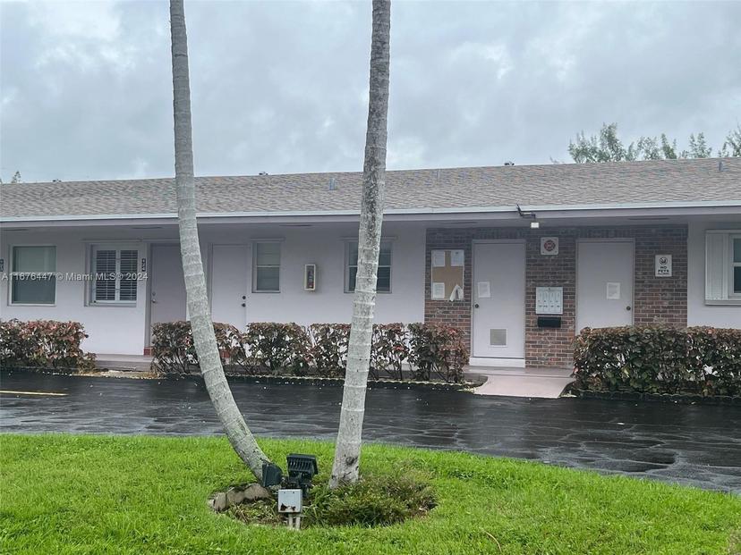 Picture of 700 Layne Blvd # 124, Hallandale Beach FL 33009