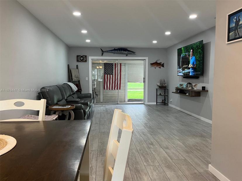 Picture of 700 Layne Blvd # 124, Hallandale Beach FL 33009