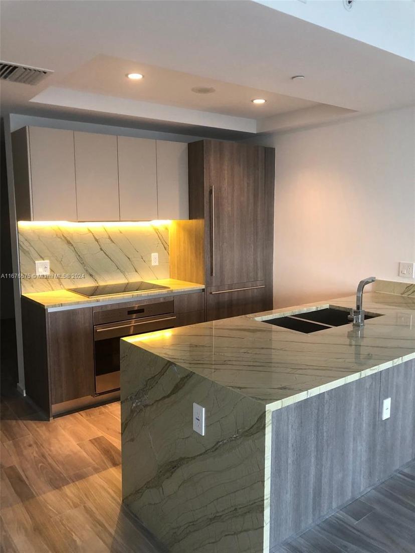 Picture of 801 S Miami Ave # 3903, Miami FL 33130