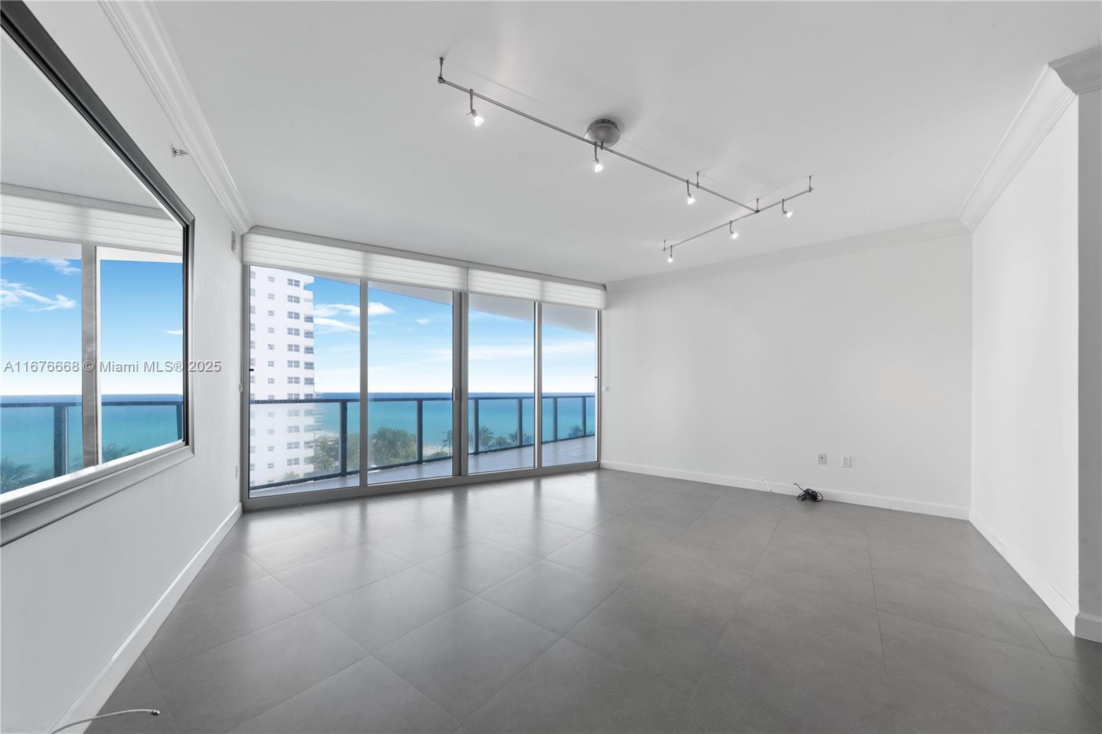 Picture of 3101 S Ocean Dr # 707, Hollywood, FL 33019