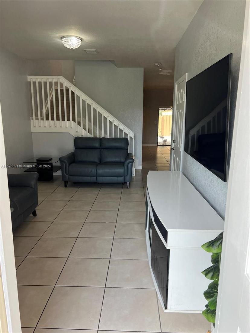 Picture of 152 SE 37Th Ter # 152, Homestead FL 33033