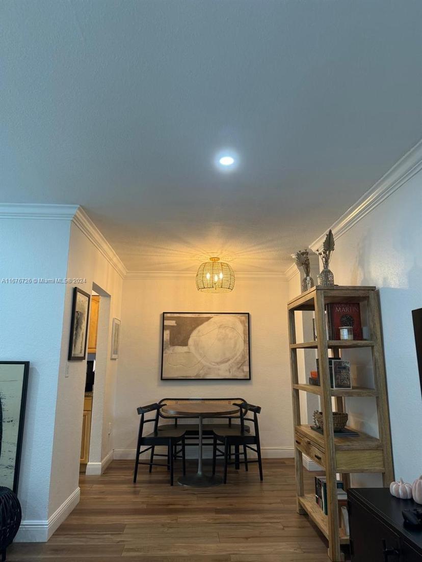 Picture of 35 Edgewater Dr # 206, Coral Gables FL 33133