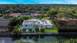 Picture of 5305 SW 64 Ct, Miami, FL 33155