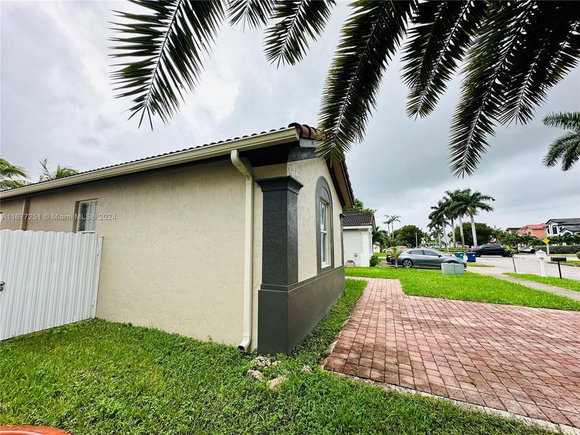 Picture of 10886 SW 242Nd St, Homestead FL 33032