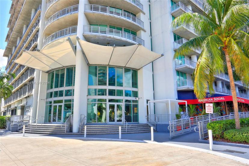 Picture of 690 SW 1St Ct # 1730, Miami FL 33130