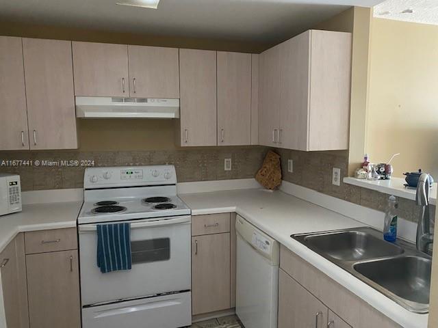 Picture of 50 Menores Ave # 829, Coral Gables FL 33134