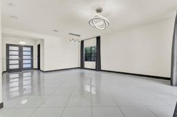 Picture of 8900 NW 160Th Ter, Miami Lakes, FL 33018