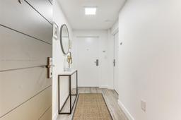 Picture of 2889 Mcfarlane Rd # 1817, Coconut Grove, FL 33133