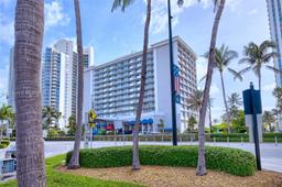 Picture of 19201 Collins Ave # 630, Sunny Isles Beach, FL 33160