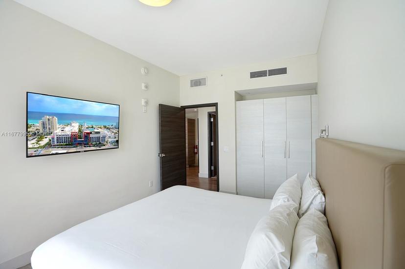 Picture of 777 N Ocean Dr # S415, Hollywood FL 33019