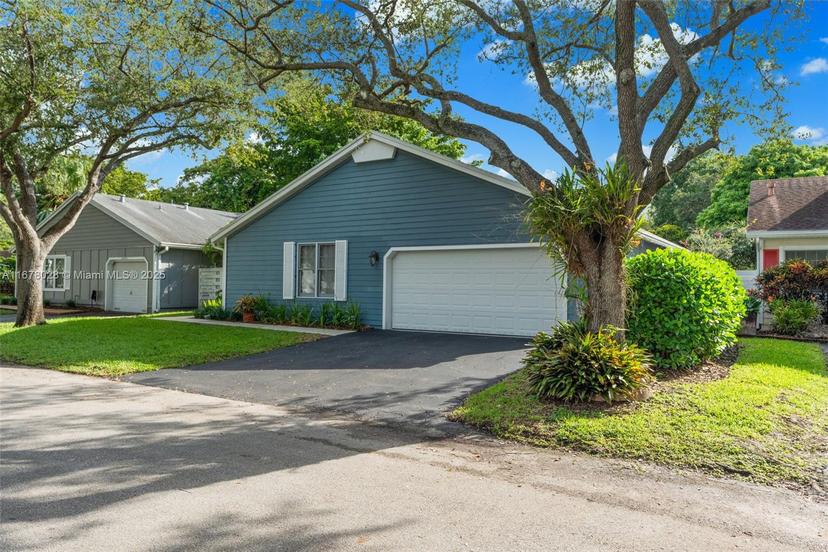 Picture of 15023 SW 142Nd Ct, Miami FL 33186