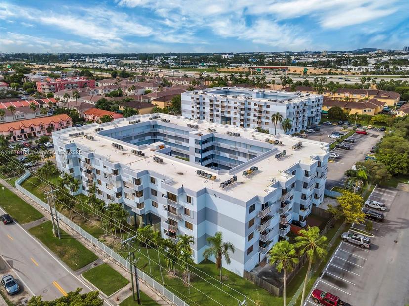 Picture of 8251 NW 8Th St # 114, Miami FL 33126