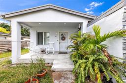 Picture of 110 NE 9Th Ct, Homestead, FL 33030