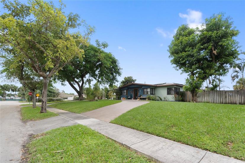 Picture of 1619 NE 169Th St, North Miami Beach FL 33162