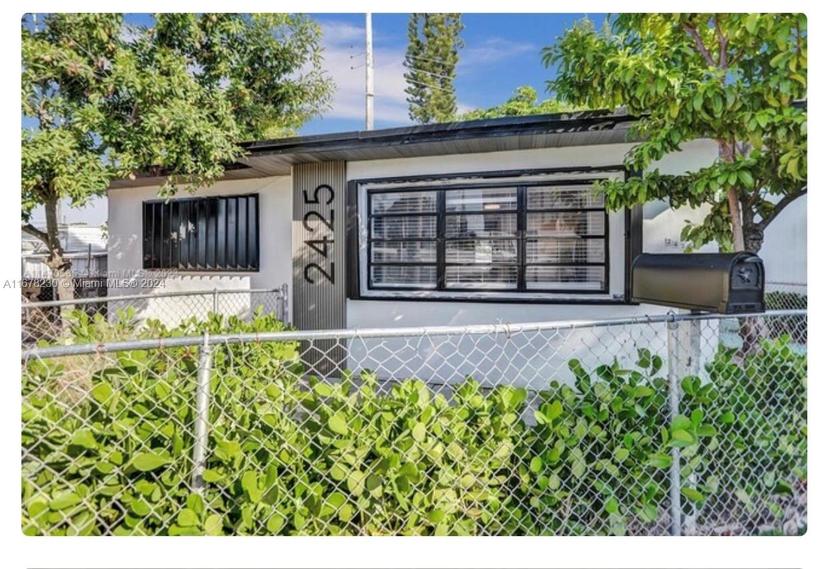 Picture of 2425 NE 135Th Ln, North Miami Beach FL 33181