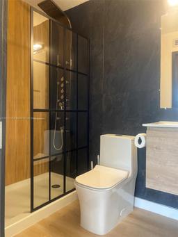 Picture of 2425 NE 135Th Ln, North Miami Beach, FL 33181