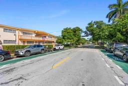 Picture of 1050 Pennsylvania Ave # 11, Miami Beach, FL 33139