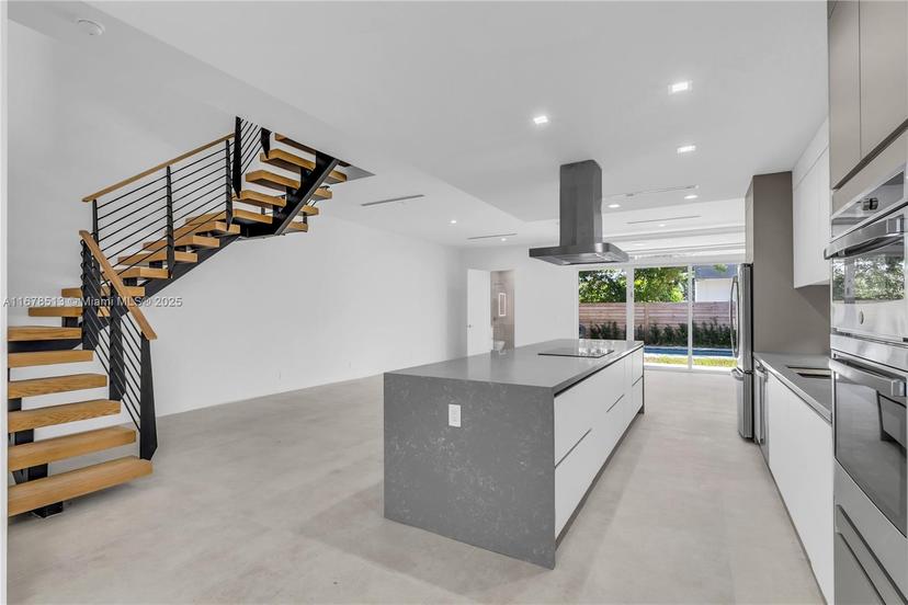 Picture of 3120 Carter St, Miami FL 33133
