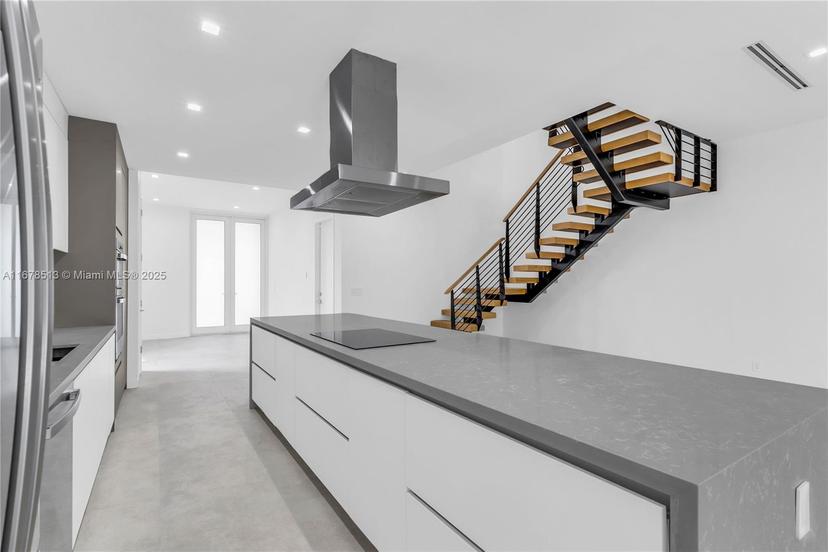 Picture of 3120 Carter St, Miami FL 33133