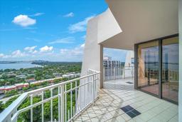 Picture of 1000 Quayside Ter # 10, Miami, FL 33138