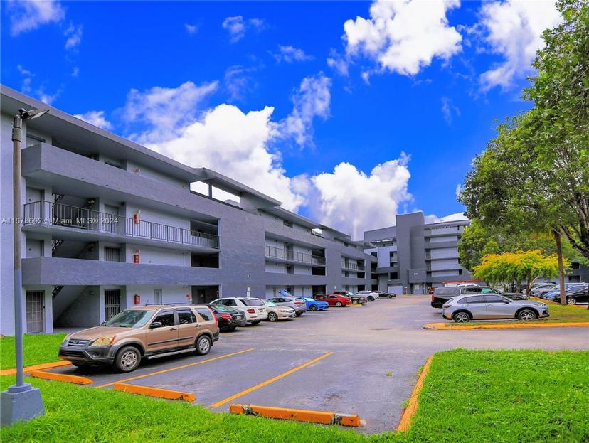 Picture of 210 W Fontainebleau Blvd # 302, Miami FL 33172