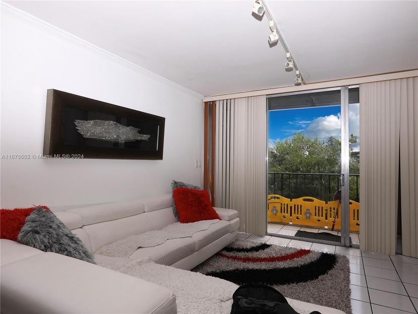 Picture of 210 W Fontainebleau Blvd # 302, Miami FL 33172