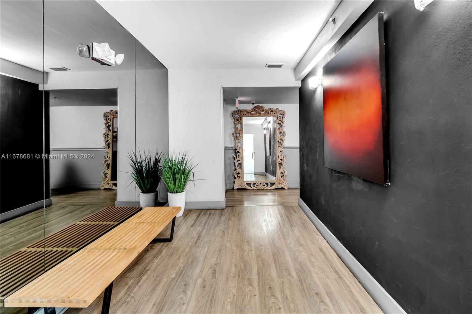 Picture of 1512 Washington Ave # 203, Miami Beach, FL 33139