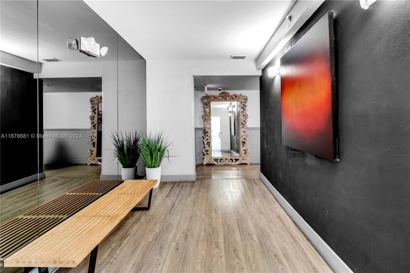 Picture of 1512 Washington Ave # 203, Miami Beach FL 33139