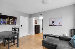 Picture of 1512 Washington Ave # 203, Miami Beach, FL 33139