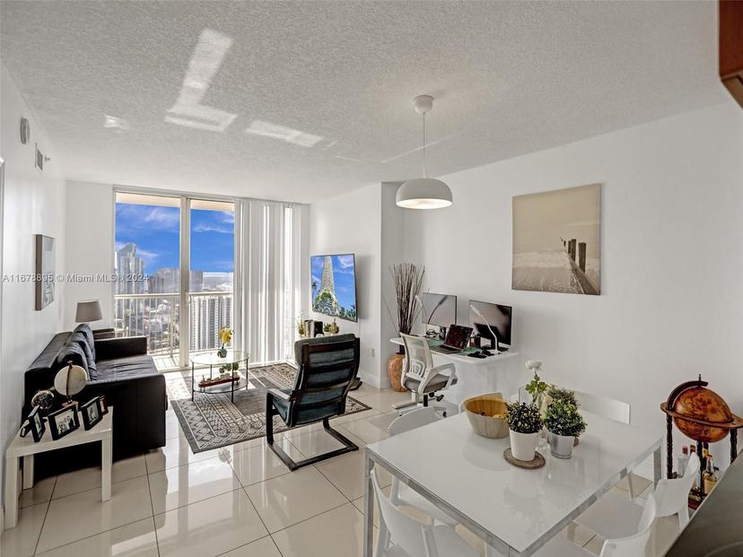 Picture of 1750 N Bayshore Dr, Miami FL 33132