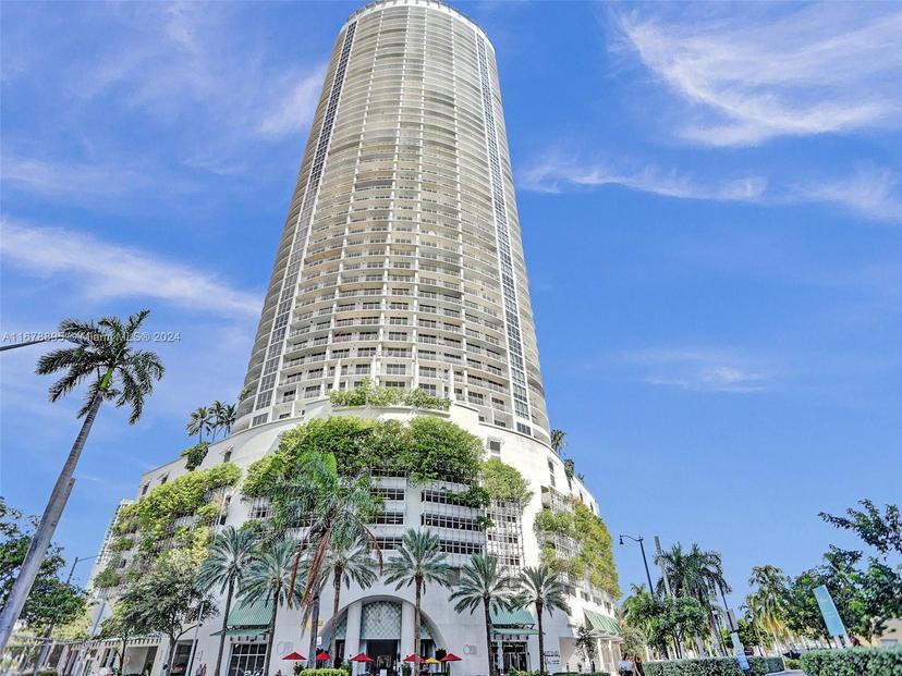 Picture of 1750 N Bayshore Dr, Miami FL 33132