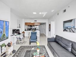 Picture of 1750 N Bayshore Dr, Miami, FL 33132