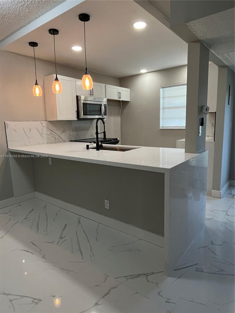 Picture of 5102 NW 36Th St # 605, Lauderdale Lakes, FL 33319