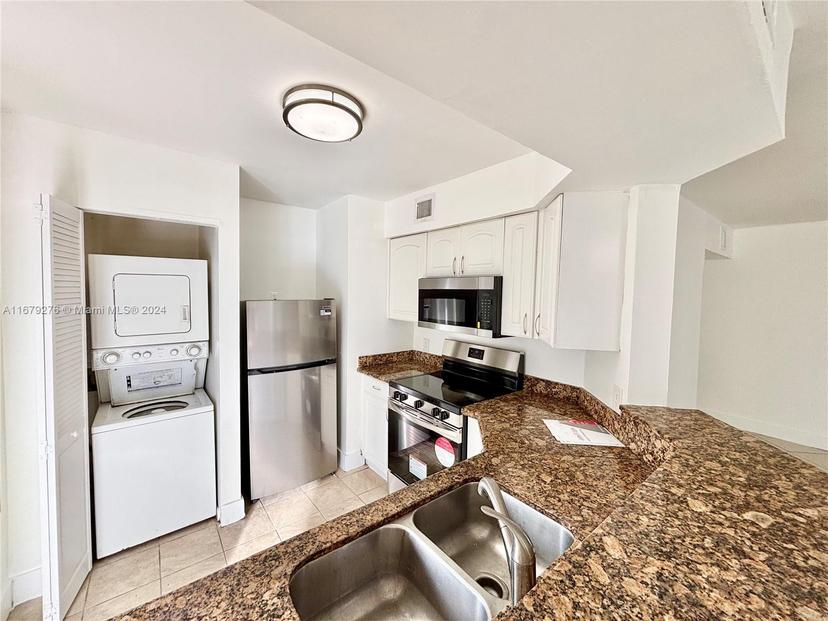 Picture of 3405 NW 44Th St # 104, Oakland Park FL 33309