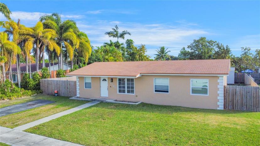 Picture of 14245 SW 109Th Pl, Miami FL 33176