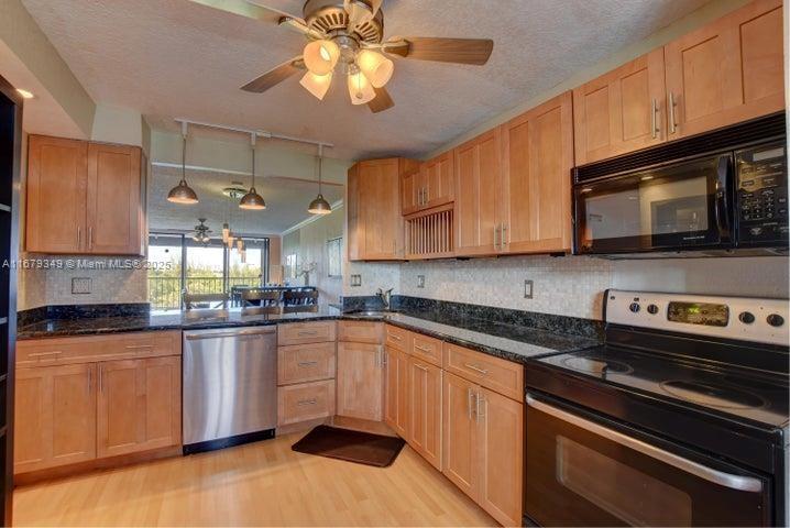 Picture of 1631 Riverview Rd # 604, Deerfield Beach, FL 33441