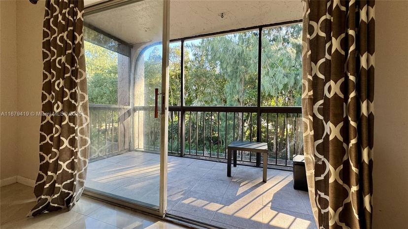 Picture of 7060 Nova Dr # 306C, Davie FL 33317