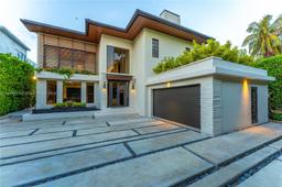 Picture of 1277 N Venetian Way, Miami, FL 33139