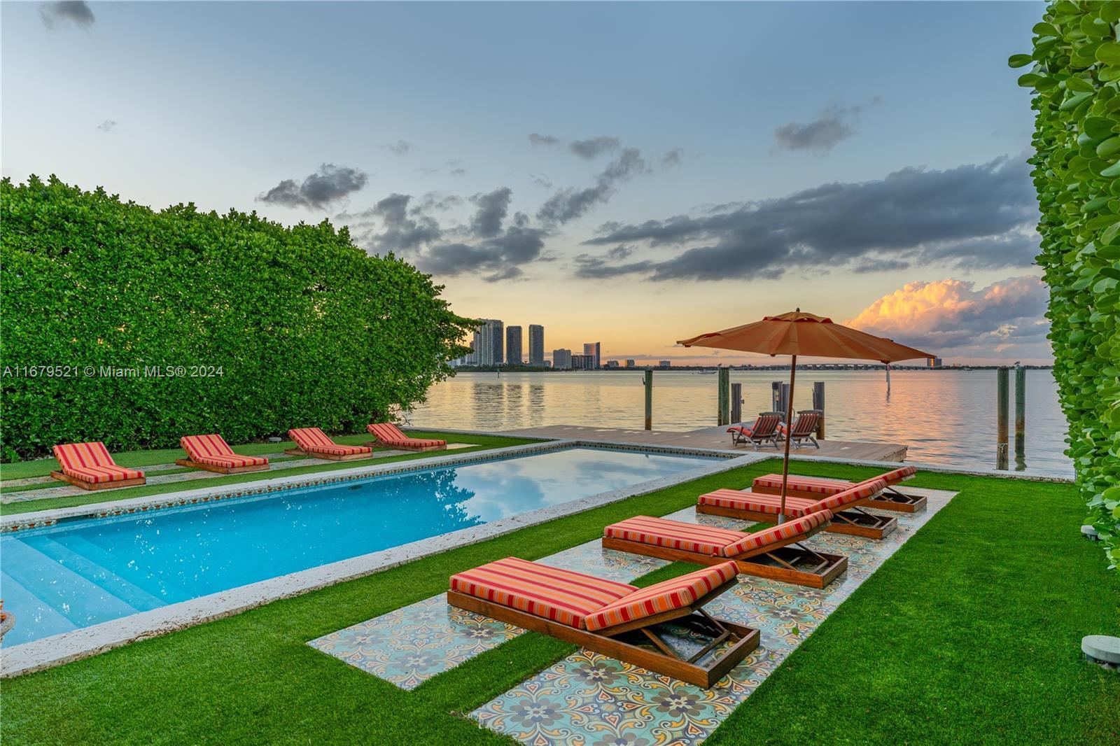 Picture of 1277 N Venetian Way, Miami, FL 33139