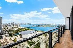 Picture of 398 NE 5Th # 4303, Miami, FL 33132
