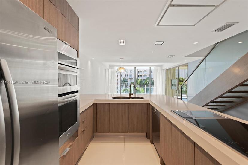 Picture of 2950 NE 188Th St # 331, Aventura FL 33180