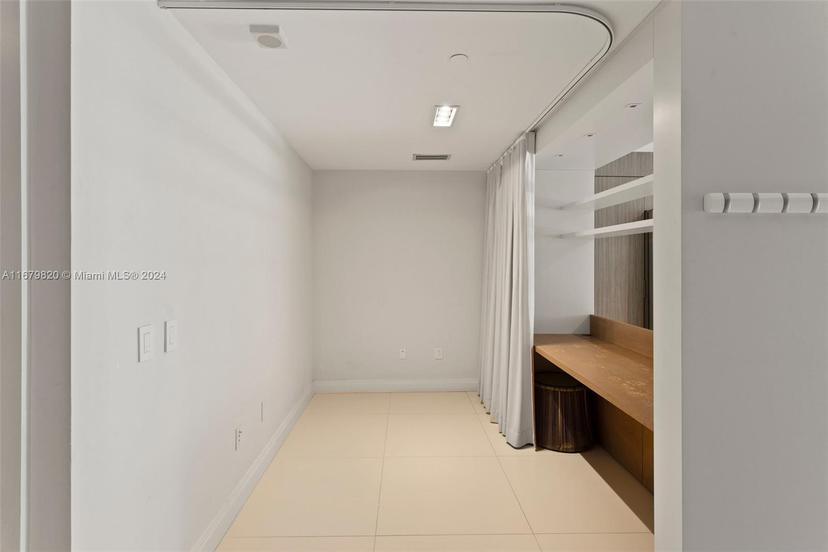 Picture of 2950 NE 188Th St # 331, Aventura FL 33180